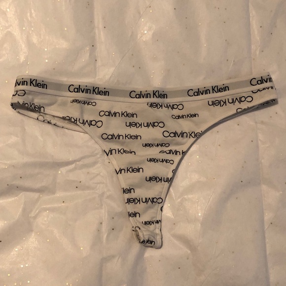 Calvin Klein assorted thong bundle small - Picture 3 of 3